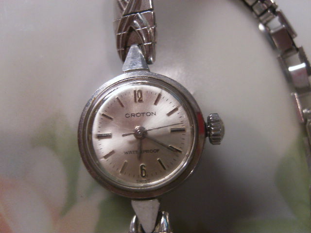 ladies croton watch